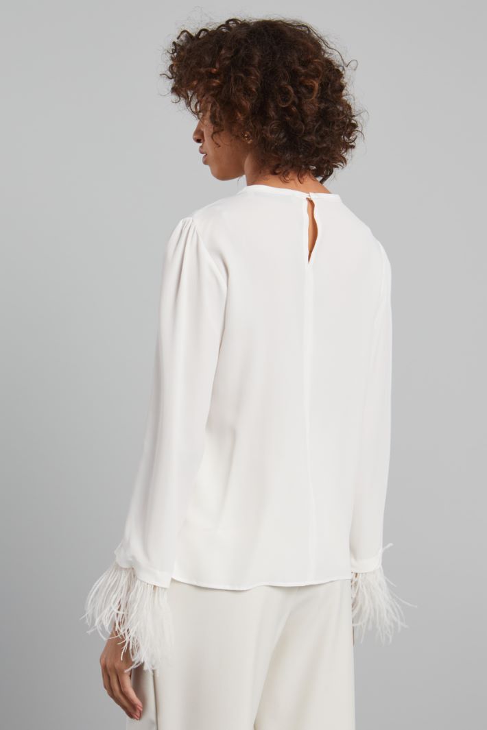 Blusa con piume Intrend - 2