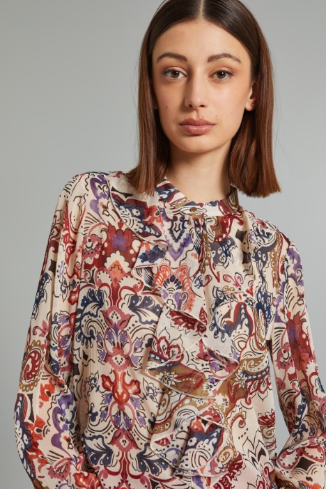 Blusa in creponne con volant
