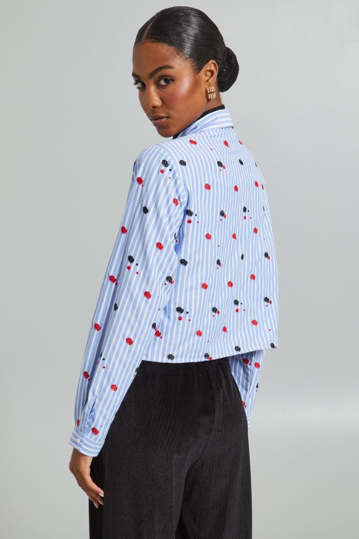 Embroidered shirt Intrend - 2