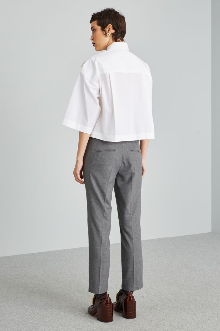 Cropped shirt with pockets Intrend - 2