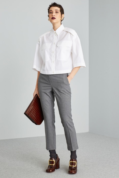 Cropped shirt with pockets Intrend