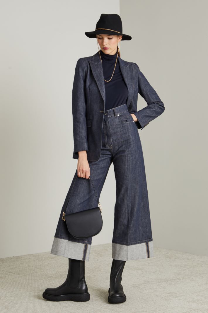 Pantaloni cropped con risvolto Intrend