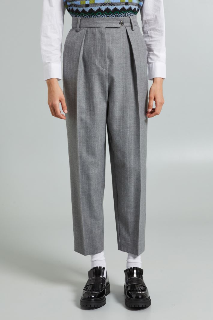 Pinstriped carrot trousers Intrend - 3