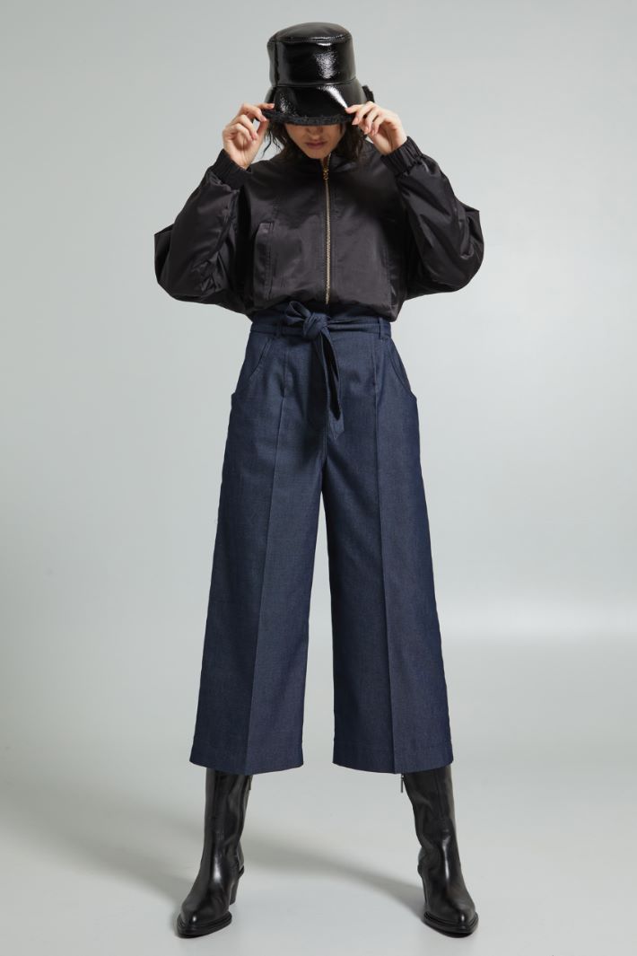 Wide trousers with belt Intrend