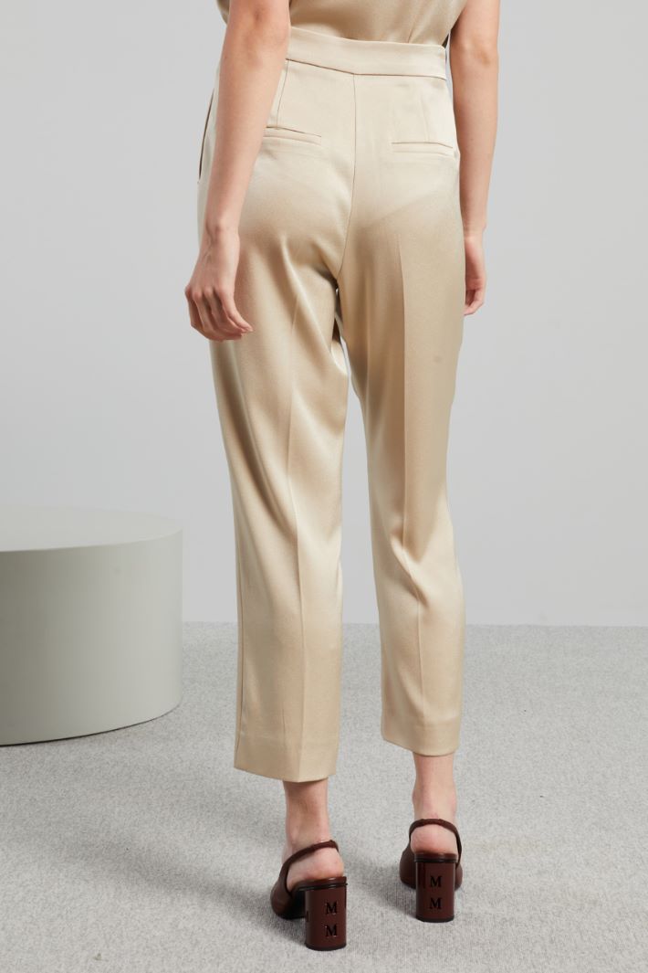 Satin carrot trousers Intrend - 2