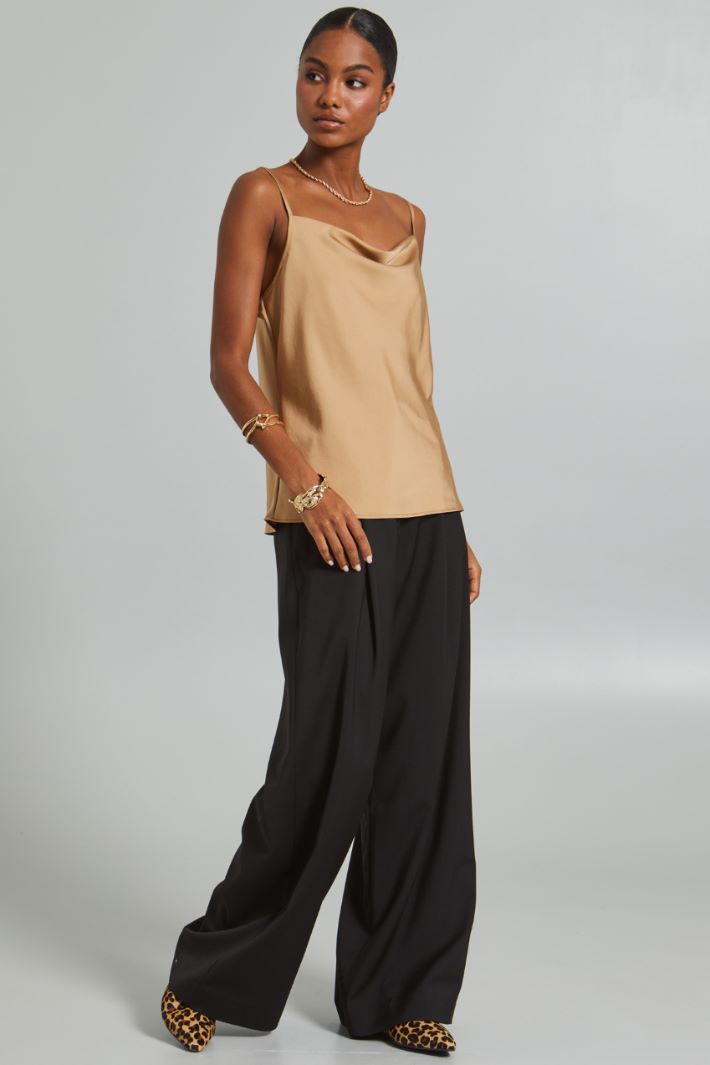 Draped neck top Intrend