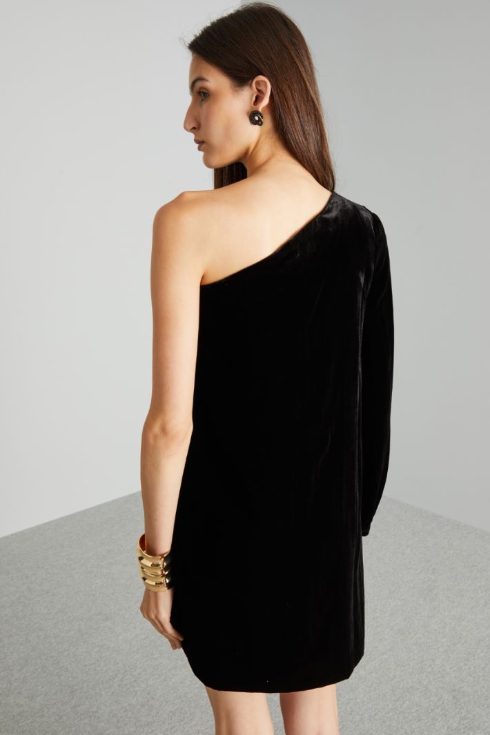 One-shoulder velvet dress Intrend - 2