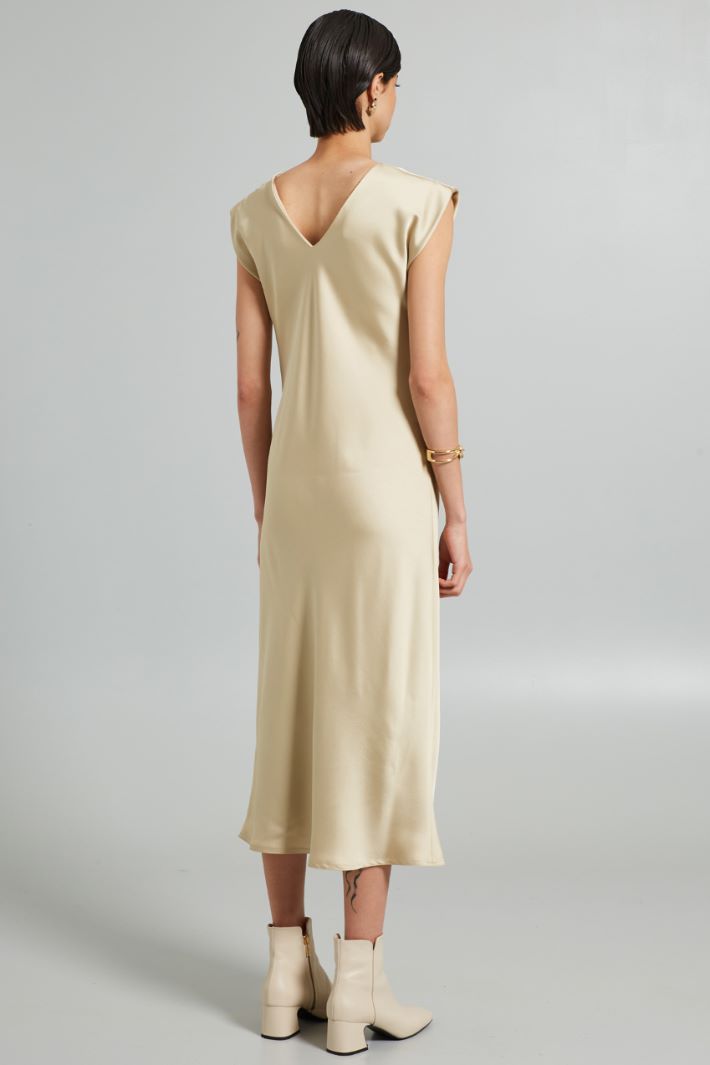 Midi satin dress Intrend - 2