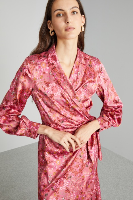 Abito a portafoglio in raso