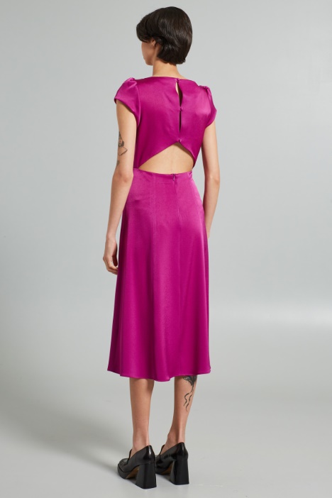 Abito con cut out