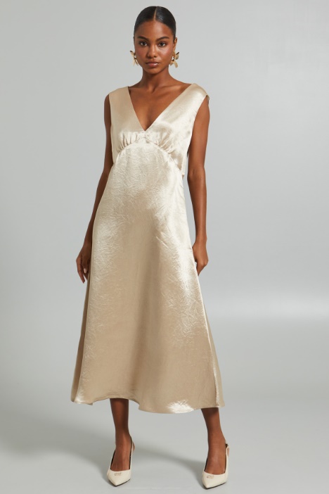 Abito svasato in raso