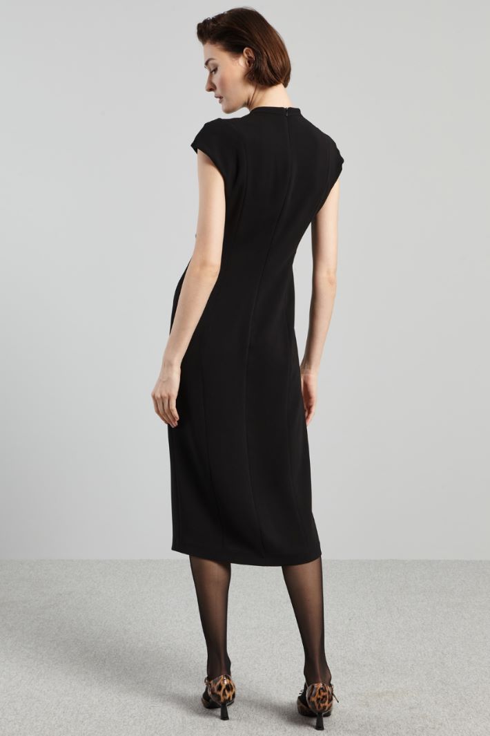 Sheath dress with asymmetrical neck Intrend - 2