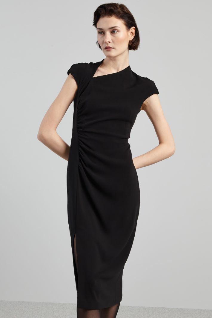 Sheath dress with asymmetrical neck Intrend - 3