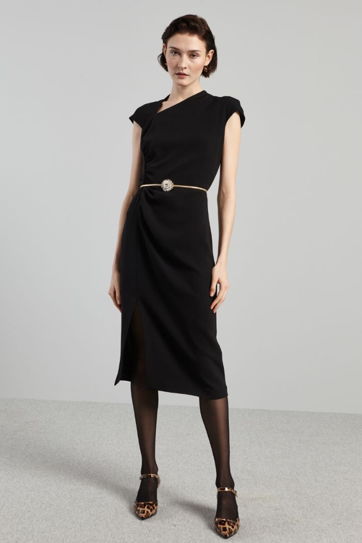 Sheath dress with asymmetrical neck Intrend