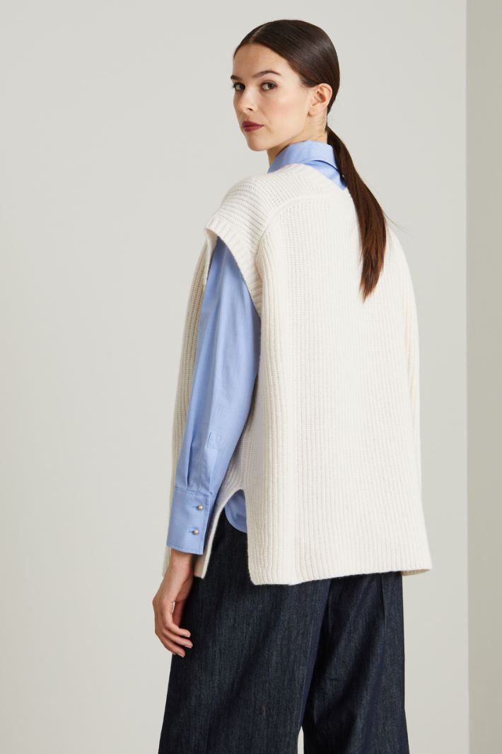 Gilet over in lana - LATTE - Intrend - 4