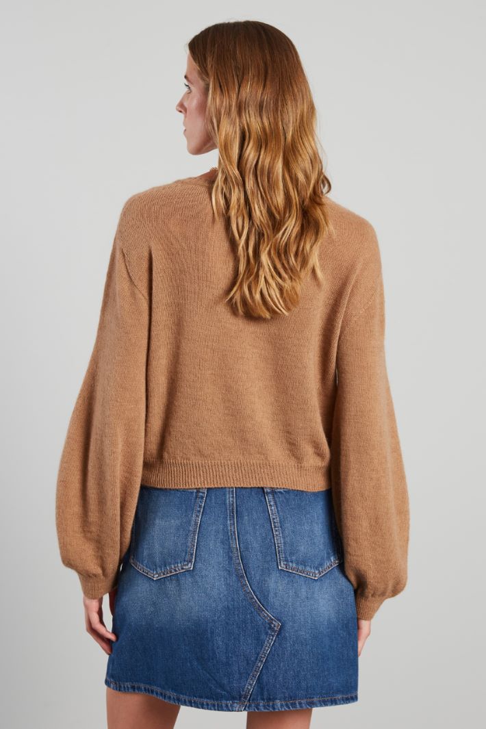 Cropped V-neck sweater Intrend - 2