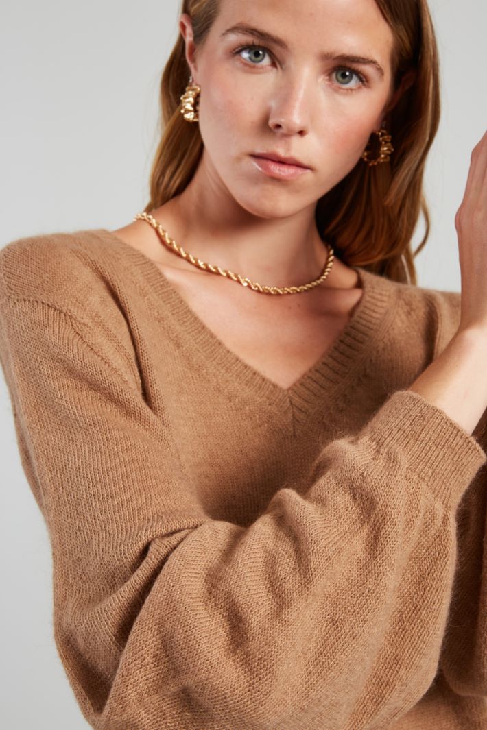 Cropped V-neck sweater Intrend - 4