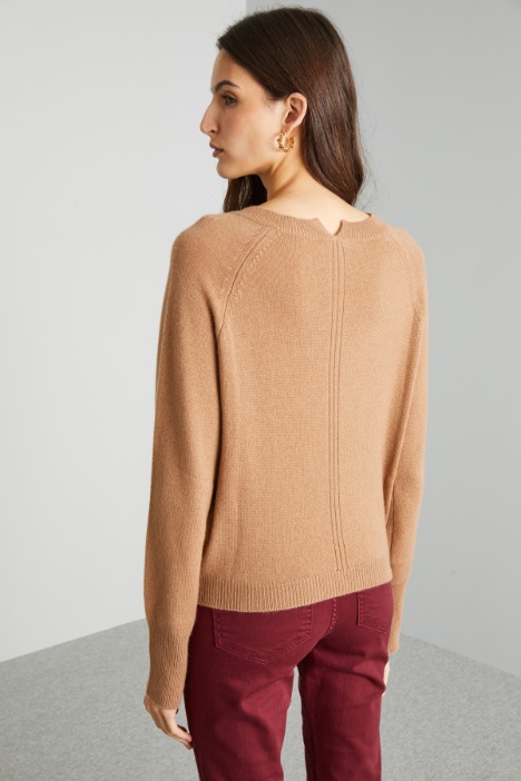 Maglia con maniche raglan