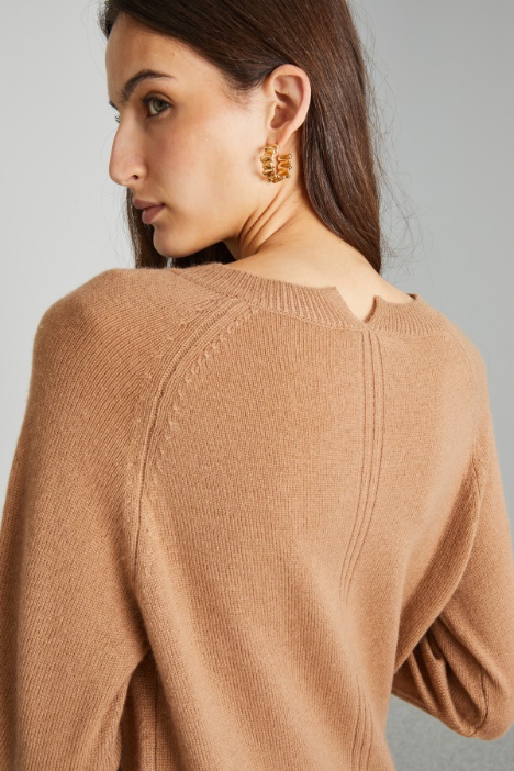 Maglia con maniche raglan