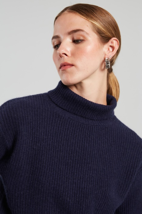 Maglia con collo alto