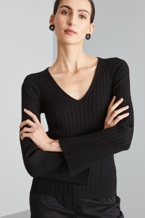 Maglia aderente a coste piatte