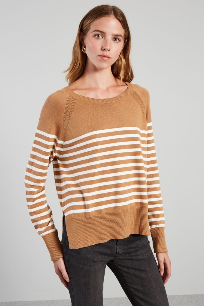 Sweater with turned-up sleeves Intrend - 3