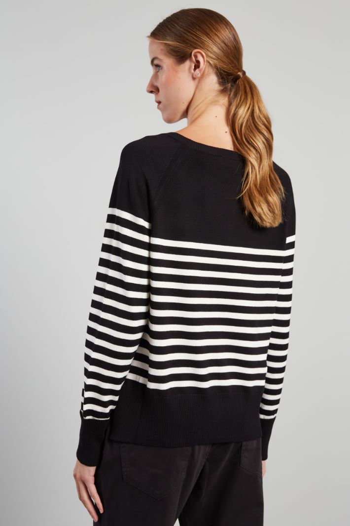 Sweater with turned-up sleeves Intrend - 2