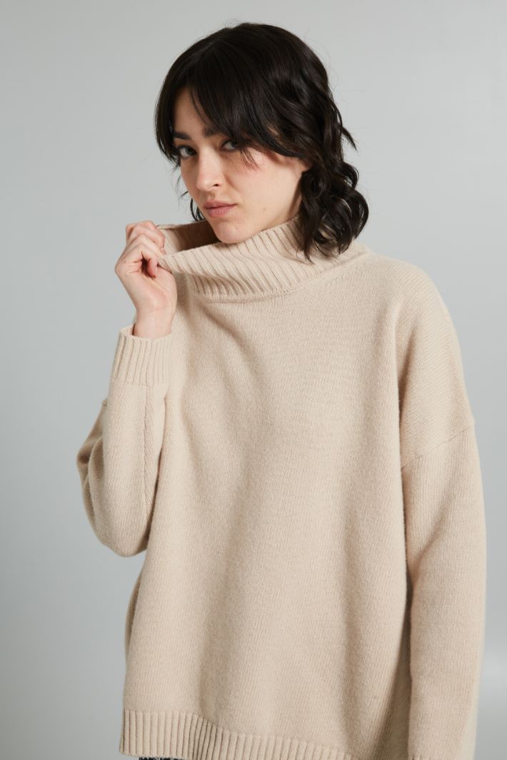 Oversized high neck sweater Intrend - 4