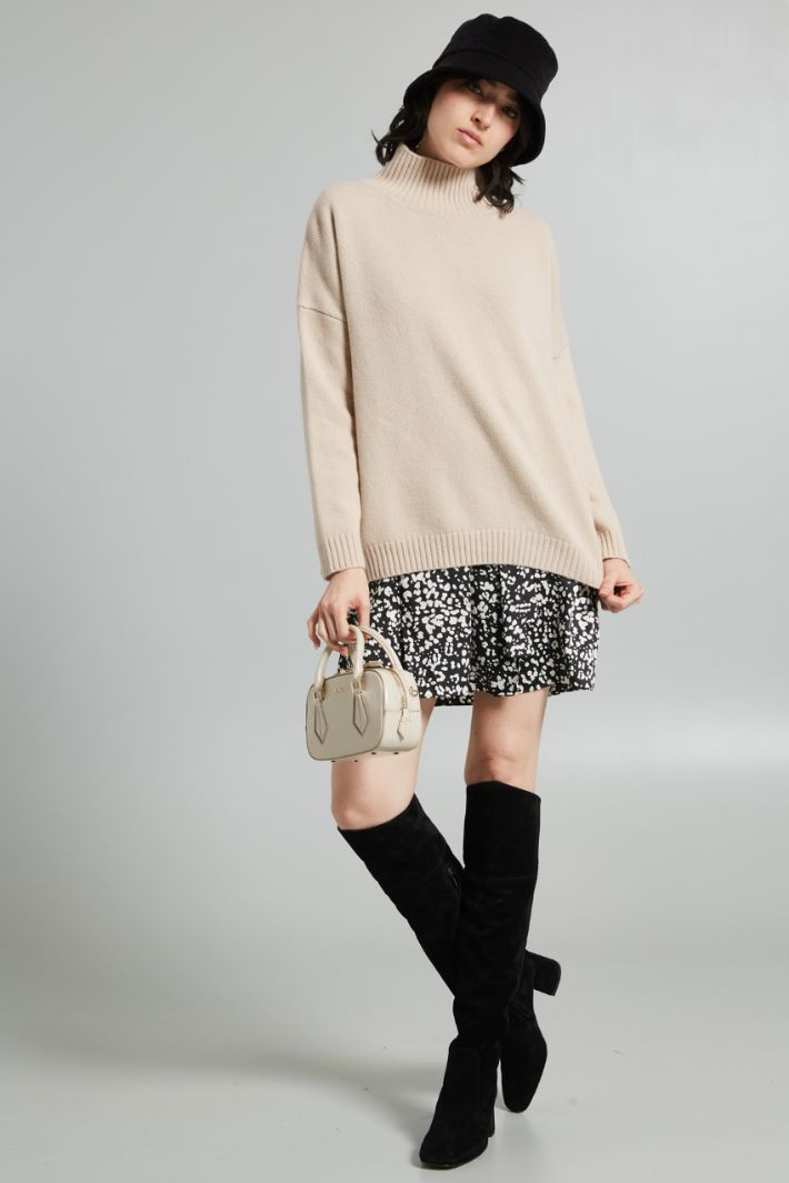 Oversized high neck sweater Intrend