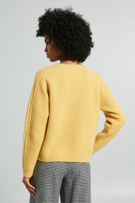 Maglia con motivo a rilievo