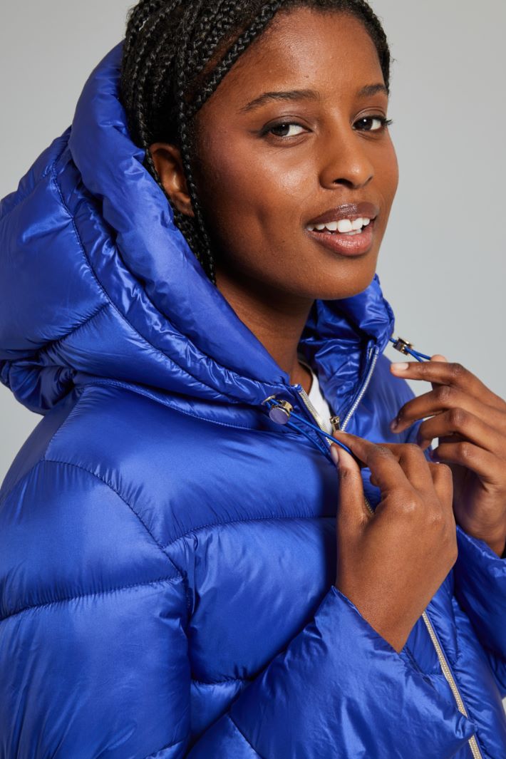 Hooded satin down jacket Intrend - 4