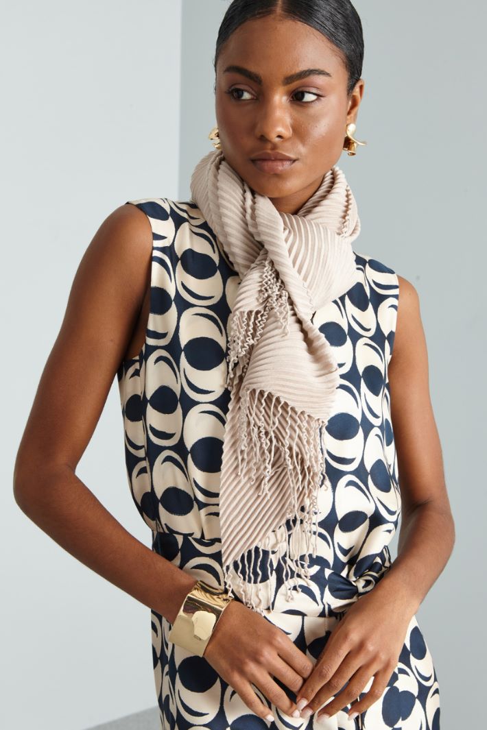 Pleated scarf Intrend