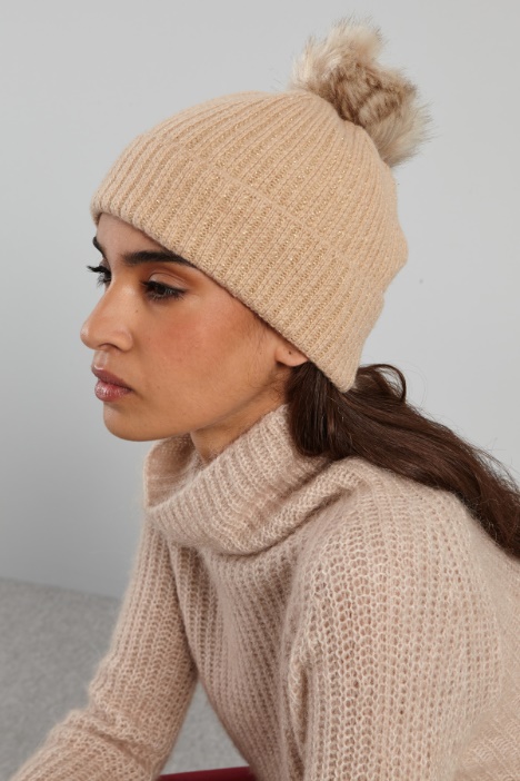 Lamé beanie with pom pom Intrend