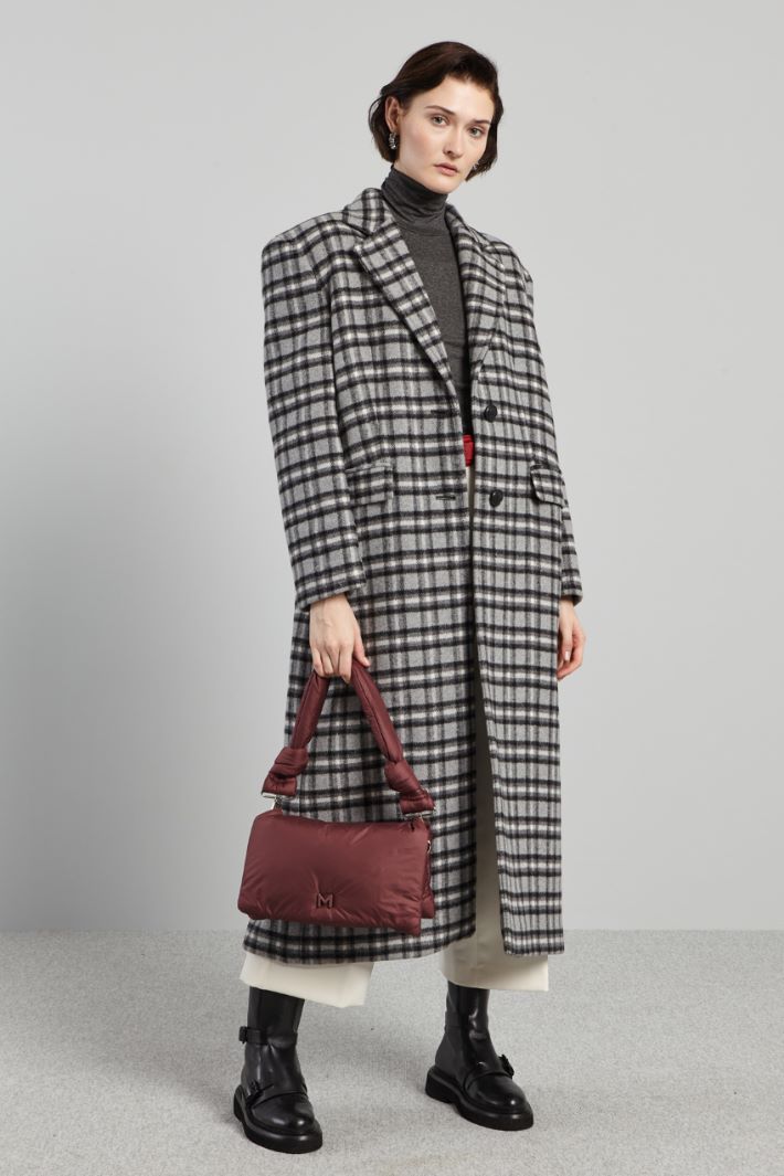 Coat with padded shoulders Intrend