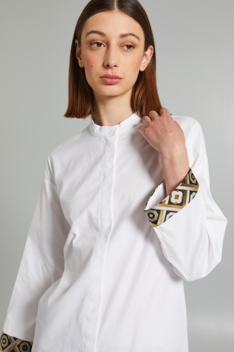 Blusón con puños de jacquard