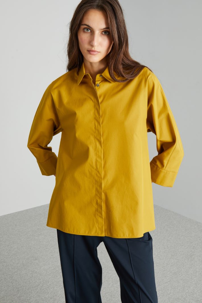 Asymmetric poplin shirt Intrend - 3