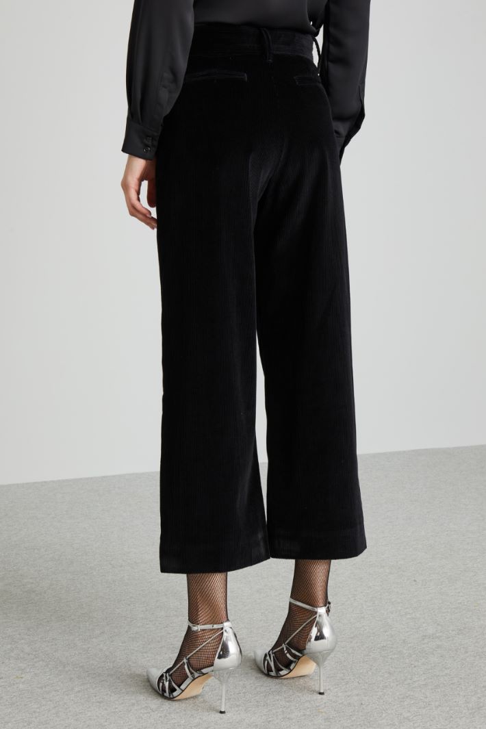 Wide-fit velvet trousers Intrend - 3