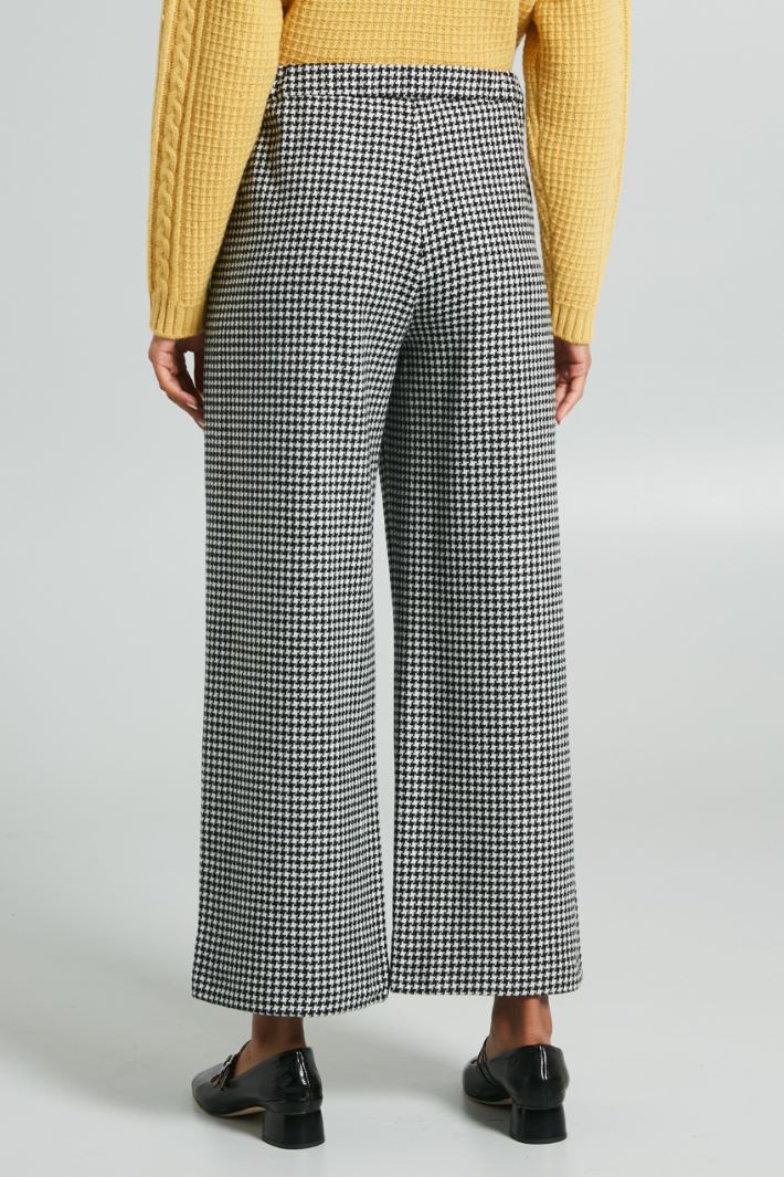 Trousers in textured fabric Intrend - 3