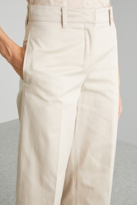 Pantaloni in gabardina lavata