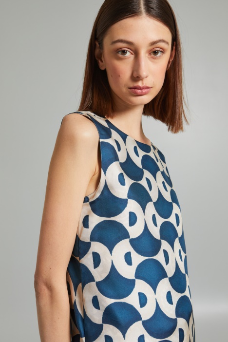 Top reversibile in seta stampata