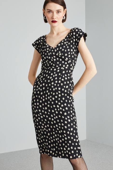 Abito con scollo a V incrociato