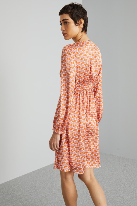 Vestido con escote en V