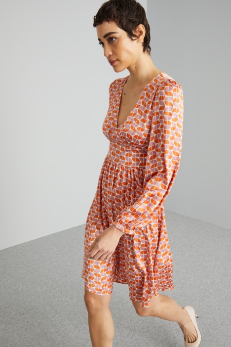 Vestido con escote en V