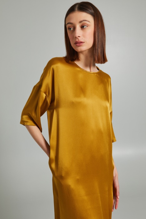 Abito a sacchetto in raso