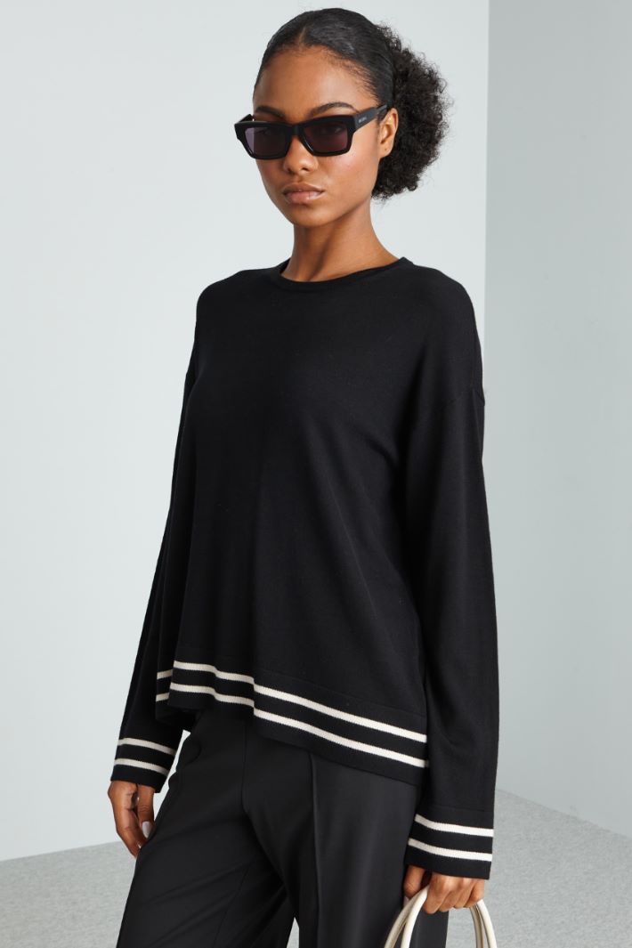 Sweater with contrasting details Intrend - 3