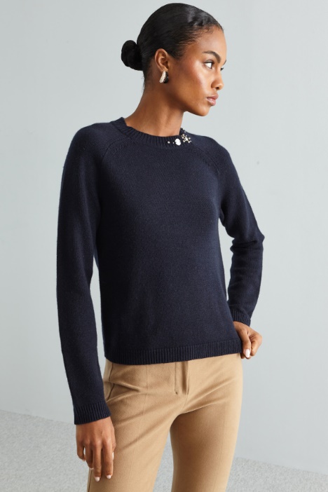 Beaded sweater Intrend