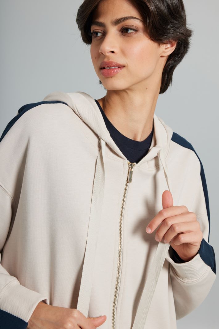 Sweatshirt with contrasting bands Intrend