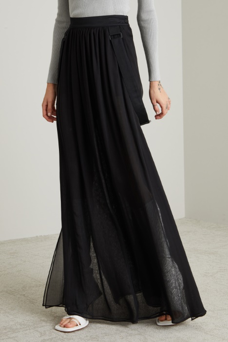 Falda de chifón con tirantes