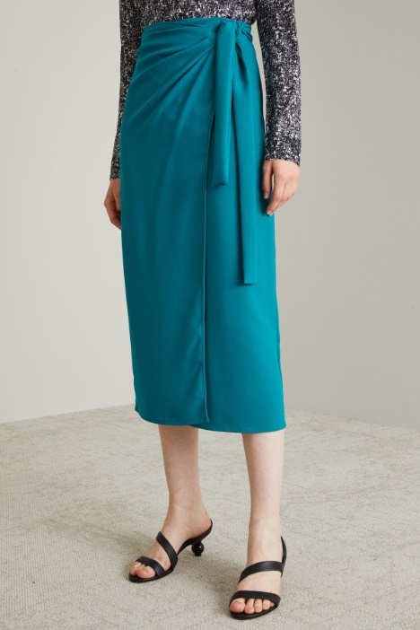 Gonna in envers satin