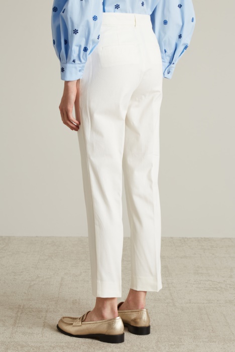 Pantaloni in twill